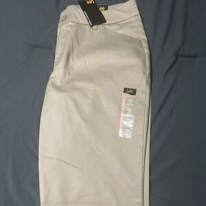 Lee Straight-Leg Pants in Flax 10M